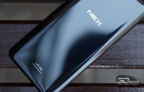 Рендер смартфона Vivo NEX 2 демонстрирует экран нового поколения